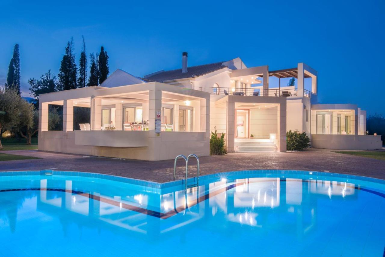 Astarte Villas - Istar Villa With Tennis Court Makhairádhon Esterno foto