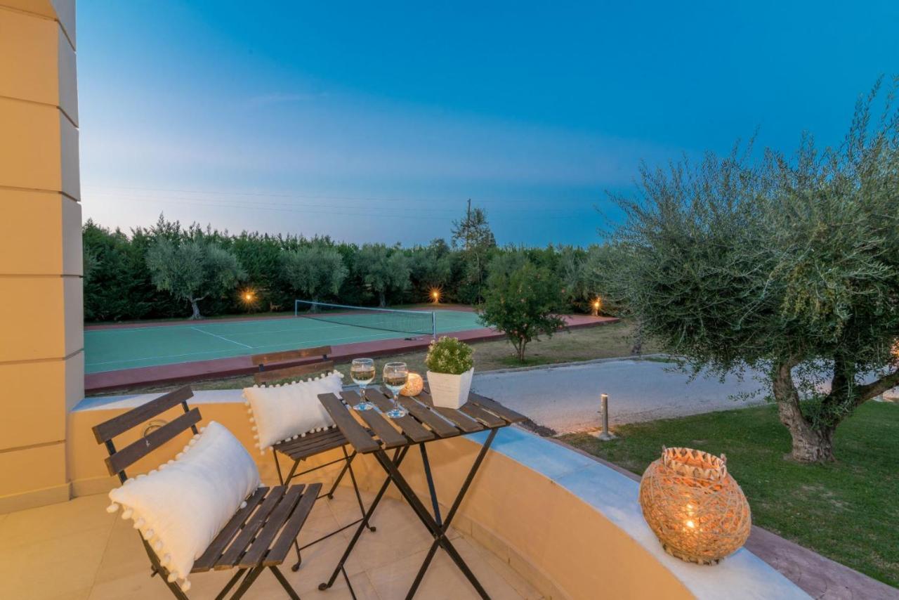 Astarte Villas - Istar Villa With Tennis Court Makhairádhon Esterno foto