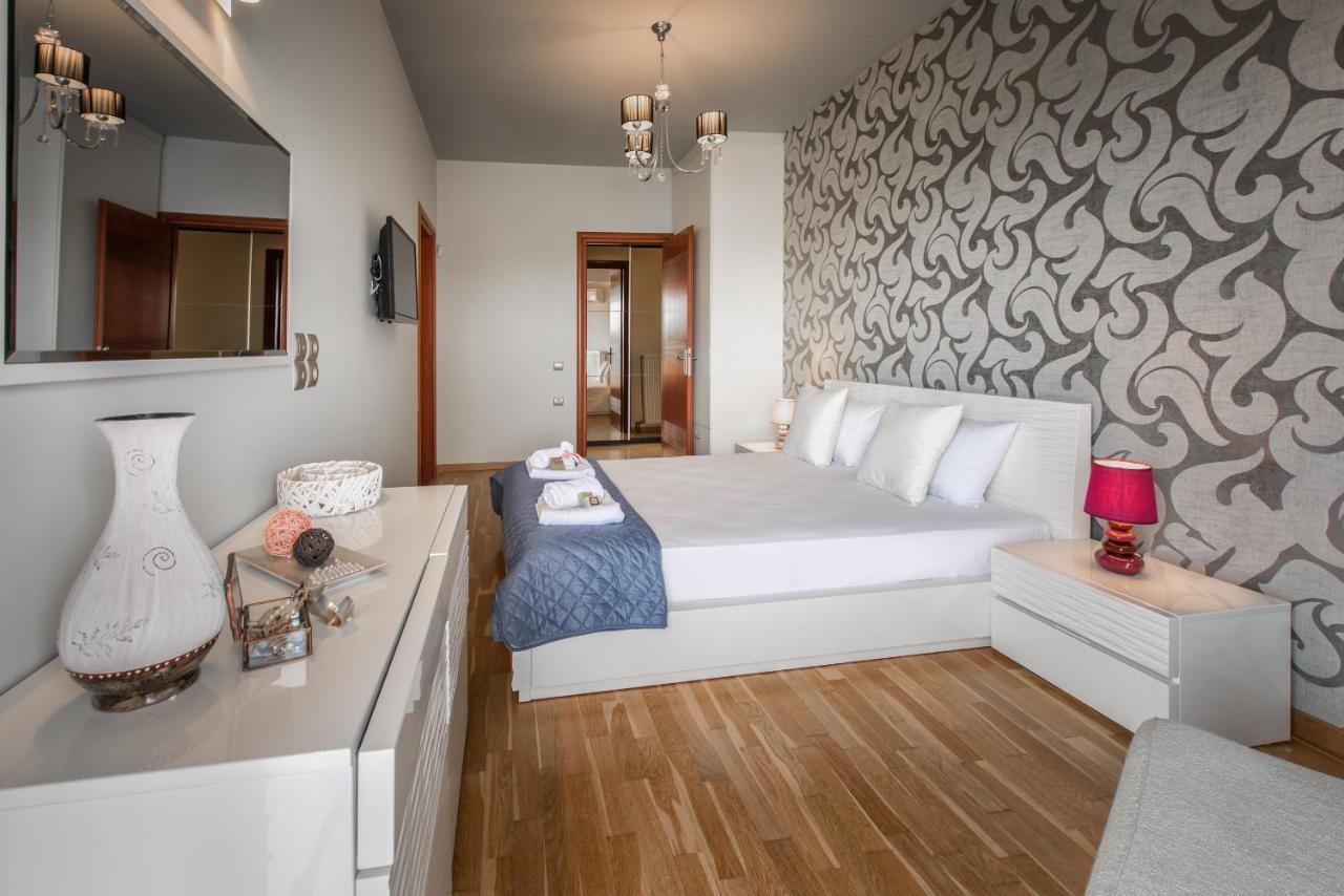 Astarte Villas - Istar Villa With Tennis Court Makhairádhon Esterno foto