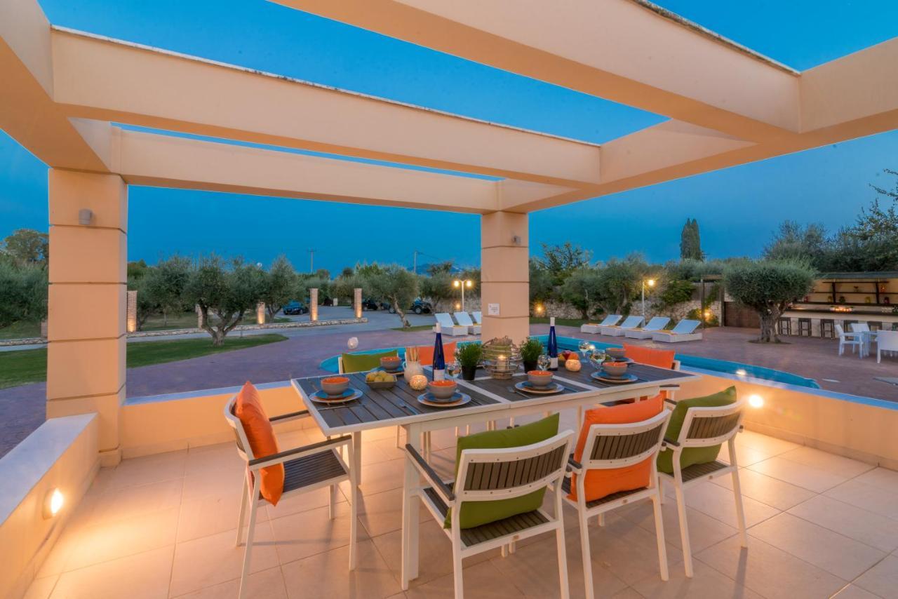 Astarte Villas - Istar Villa With Tennis Court Makhairádhon Esterno foto