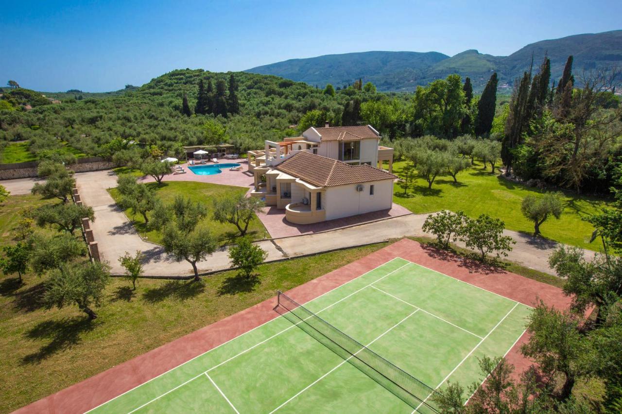 Astarte Villas - Istar Villa With Tennis Court Makhairádhon Esterno foto