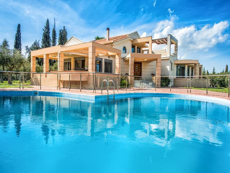 Astarte Villas - Istar Villa With Tennis Court Makhairádhon Esterno foto